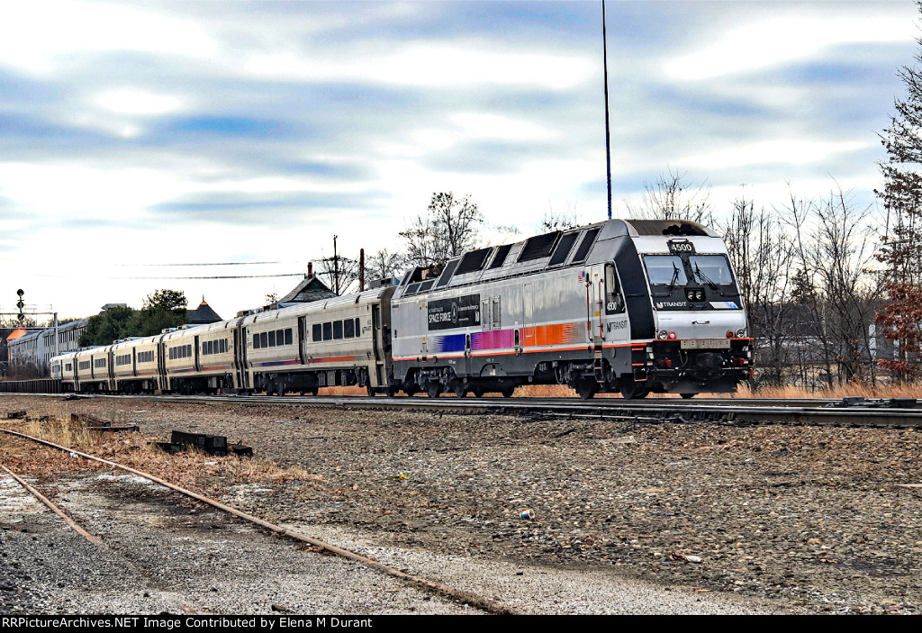 NJT 4500 on train 1114